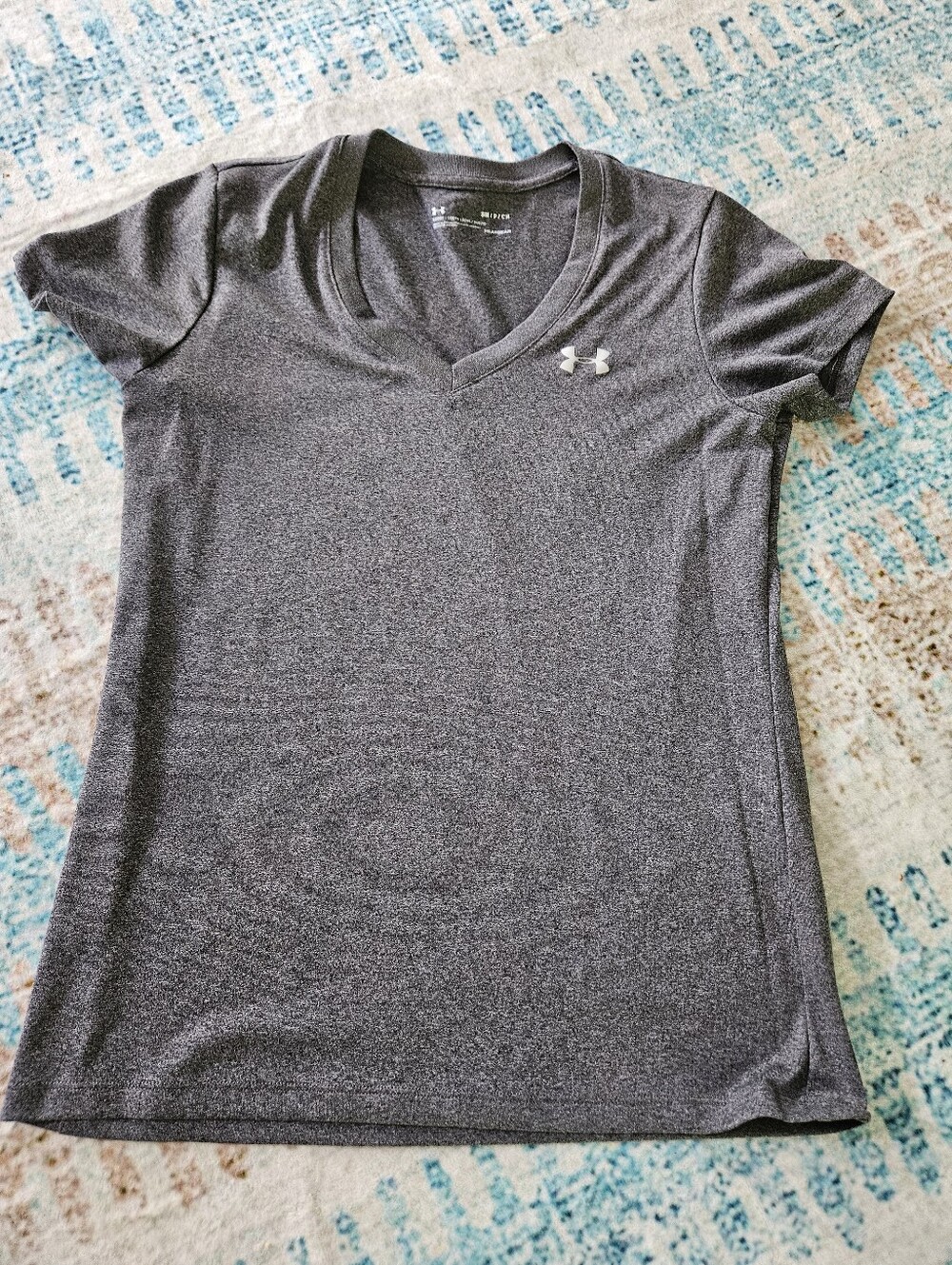 Under Armour Women’s Gray V-Neck Performance Tee